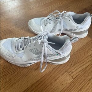 Diadora White Gray Athletic Shoes with Cushioned Midsole